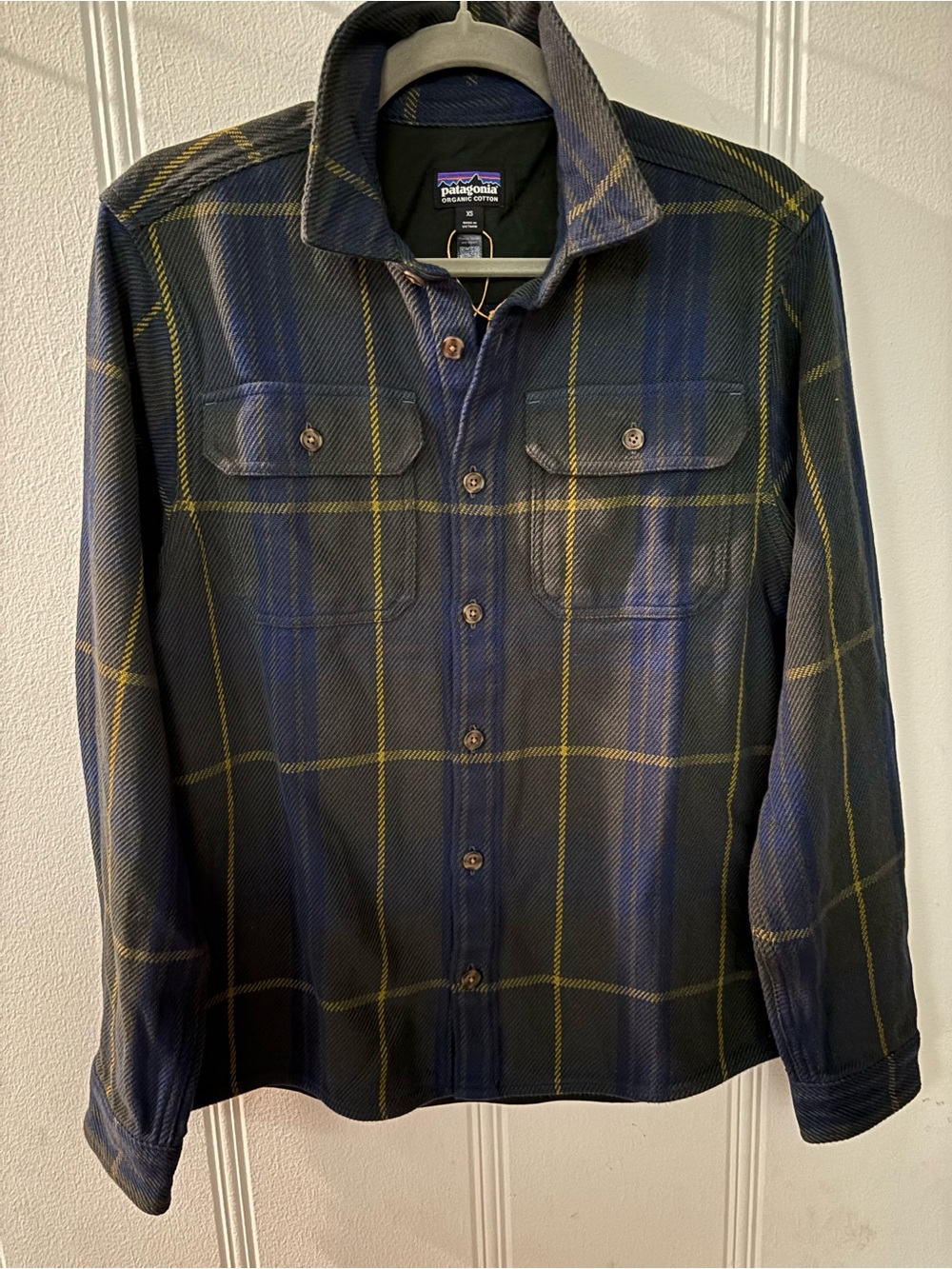 Patagonia Navy and Olive Plaid Lightweight Shirt Jacket